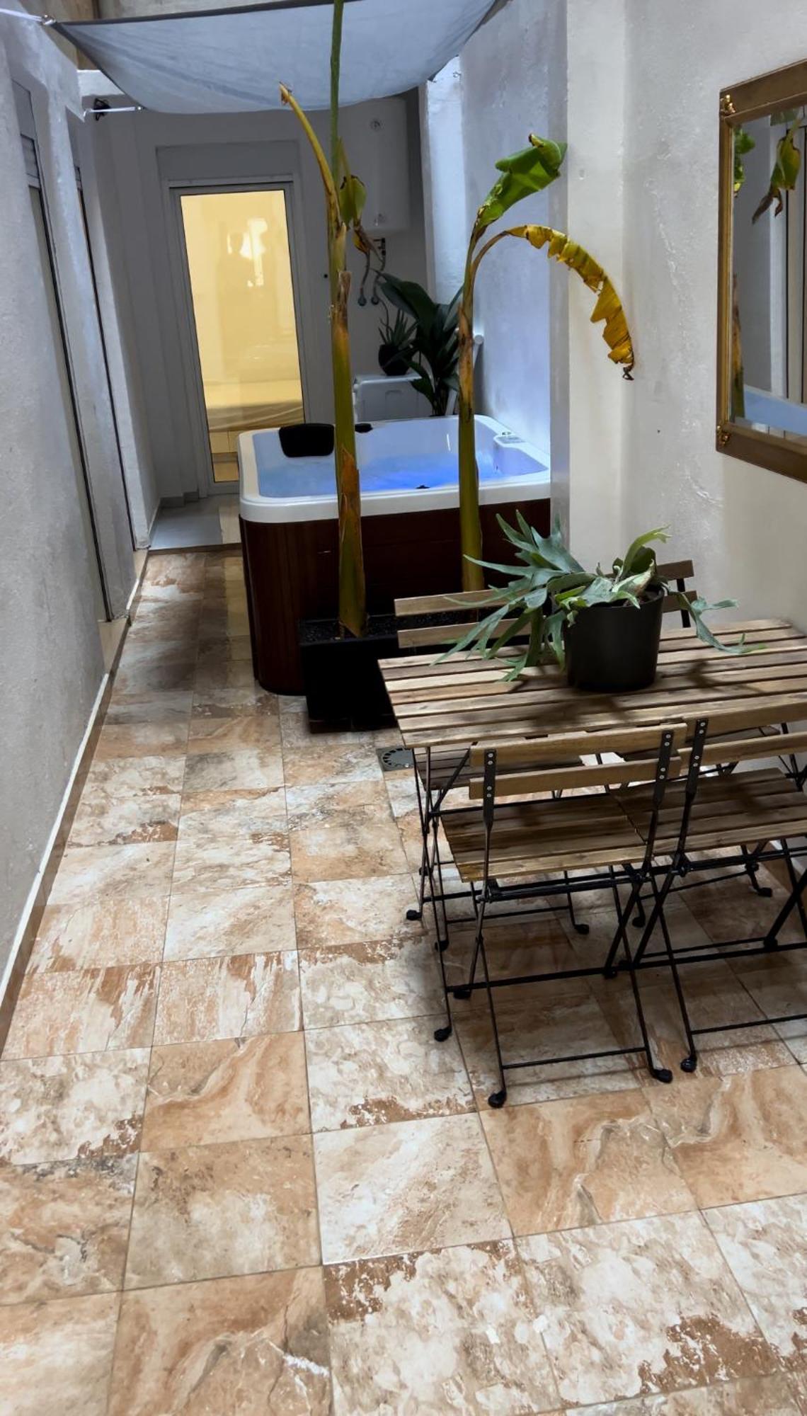 Afrik Apartament *
